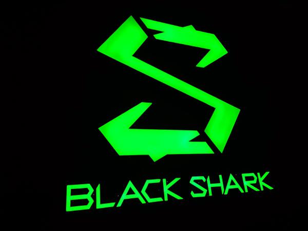  腾讯拟收购游戏手机厂商黑鲨科技：打造 VR 设备 