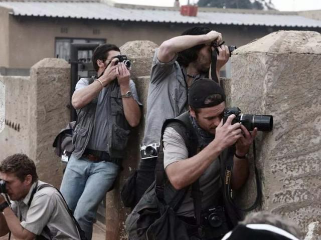  如何像战地摄影师一样去拍摄 