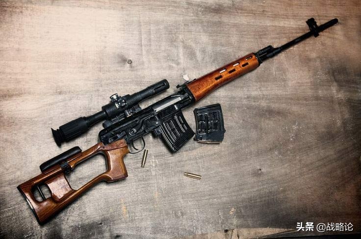 svd瞄准镜（放大版的AK-47？堪称经典的SVD狙击步枪，实际上两者构造完全不同）