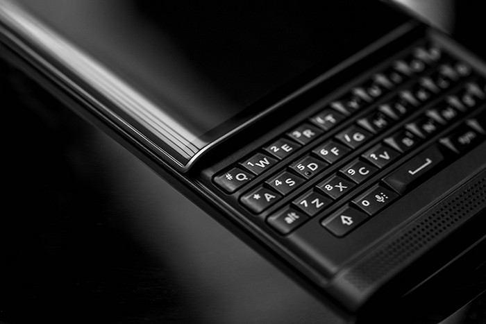黑莓手机9500（那只敏捷的棕毛狐狸跃过那只懒狗，黑莓都有哪些键盘？）