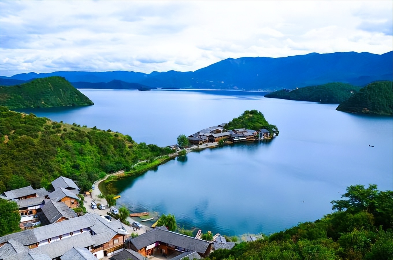 泸沽湖旅行（泸沽湖，天在湖里，还是湖在天上，这是一个诉说神秘的地方）