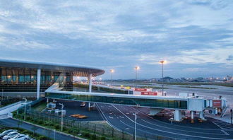 深圳市宝安区国际机场去最近的高铁站大概要多少钱