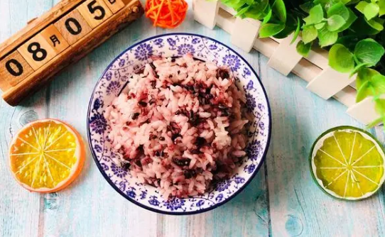 糙米饭是哪几种米（吃糙米饭的好处和坏处）