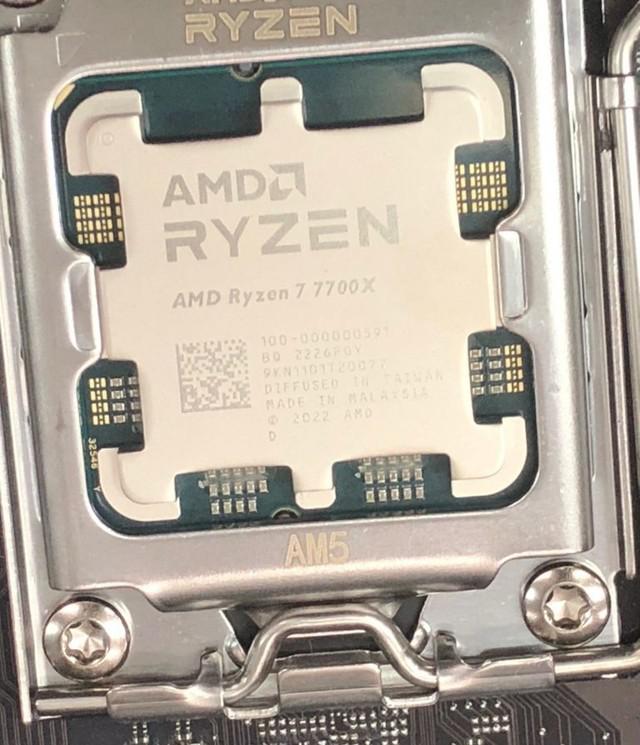 造型绝了！AMD 新一代 8 核处理器锐龙 R7 7700X 实物曝光