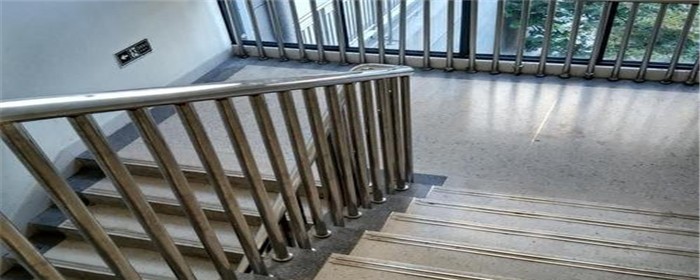 楼梯扶手高度（楼梯设计规范有哪些）