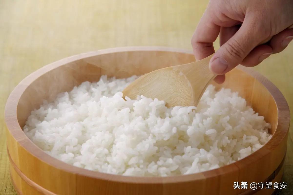自热米饭原理（自热米饭和天然大米有什么区别？）