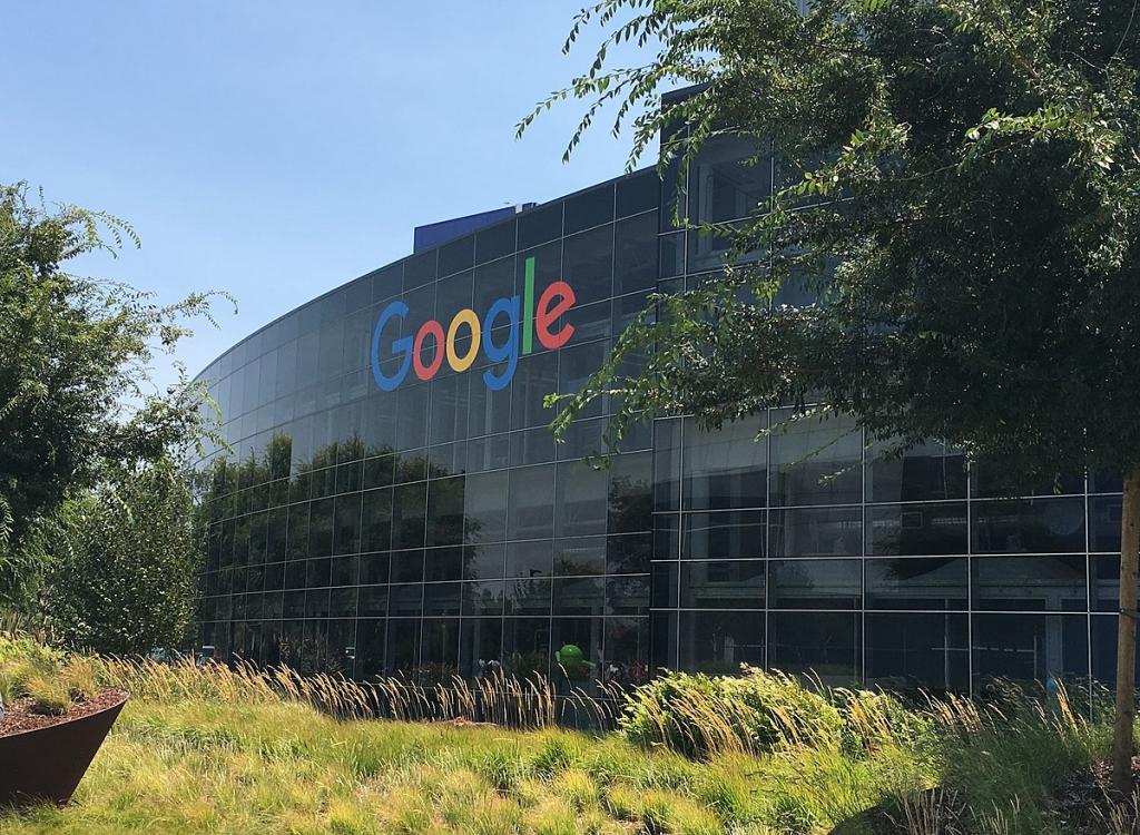 61 岁程序员被迫线上求职，谷歌解雇高职位员工，开源专家也被炒