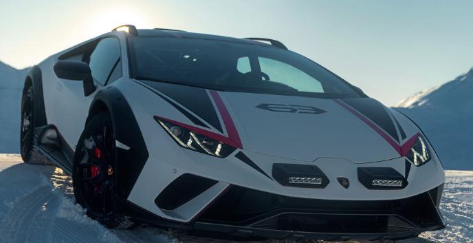 限量 1499 台，Lamborghini Huracan Sterrato 雪地实拍